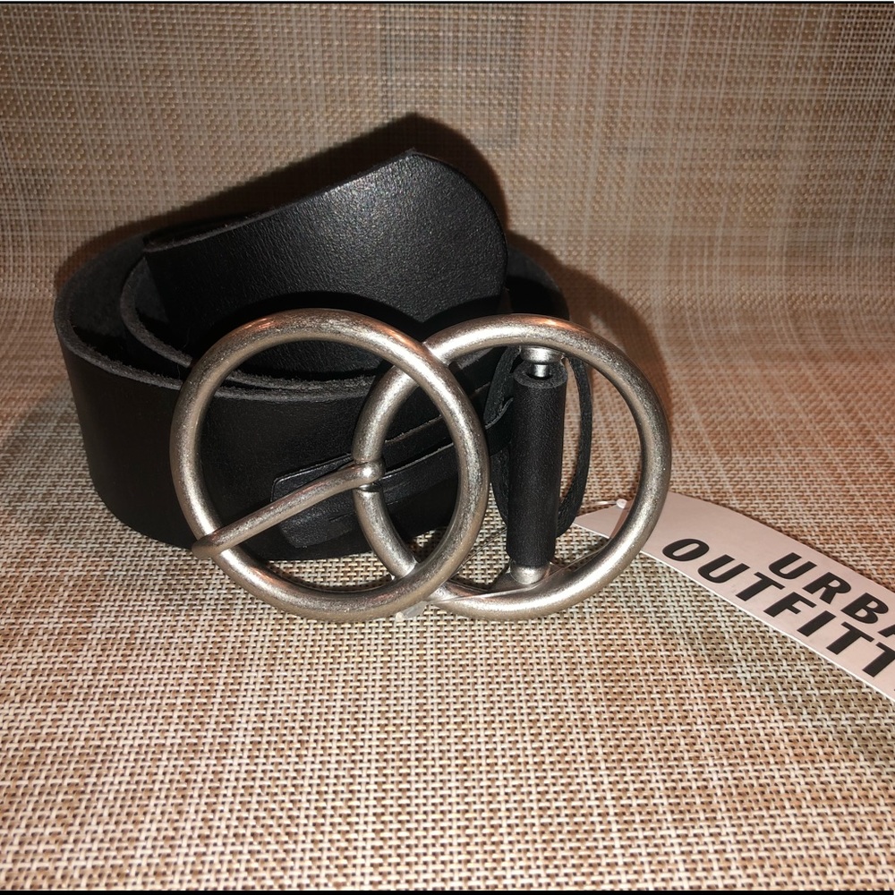 UO Double Ring Belt